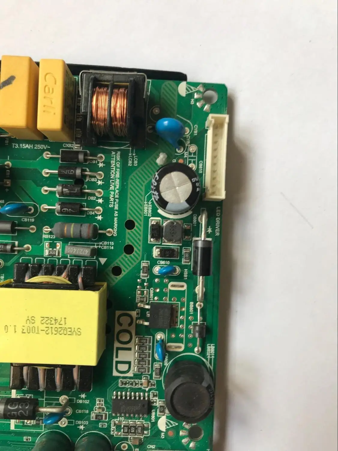 Тест для TCL L32F1B материнская плата TP. RD8501.PB776 RD851P1 экран LVW320CSOT
