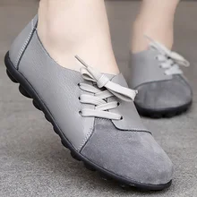 Повседневная обувь; женские лоферы с круглым носком и перекрестной шнуровкой; водонепроницаемые мокасины в стиле пэчворк; женская кожаная обувь на плоской подошве