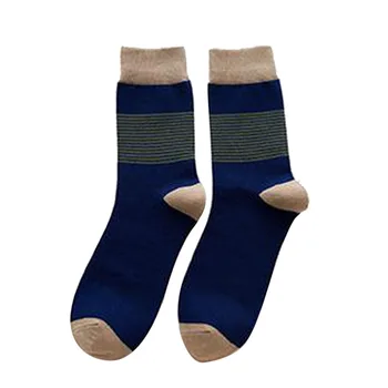 

Unisex Streetwear Sock Calcetines de invierno Super Fashion Classic Striped Cotton Funny Skate Socks letter Casual Men socks 9.9