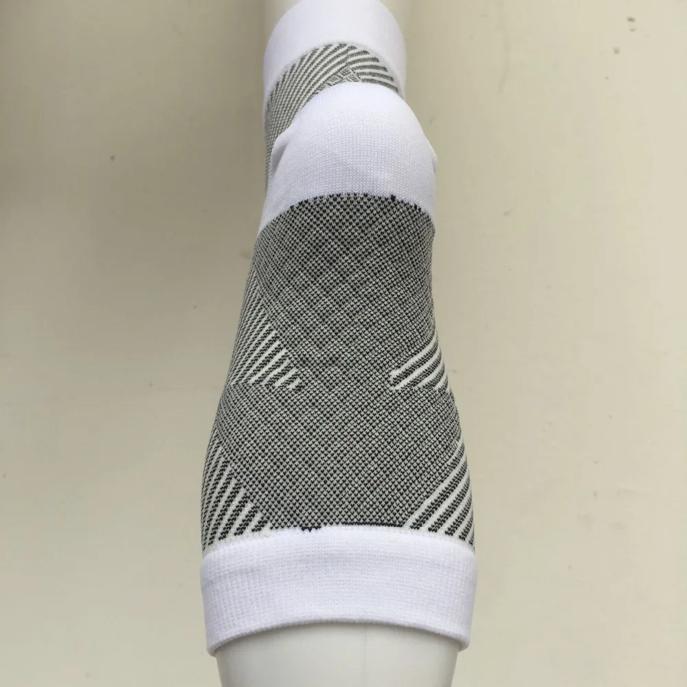 3057691234_1884563335