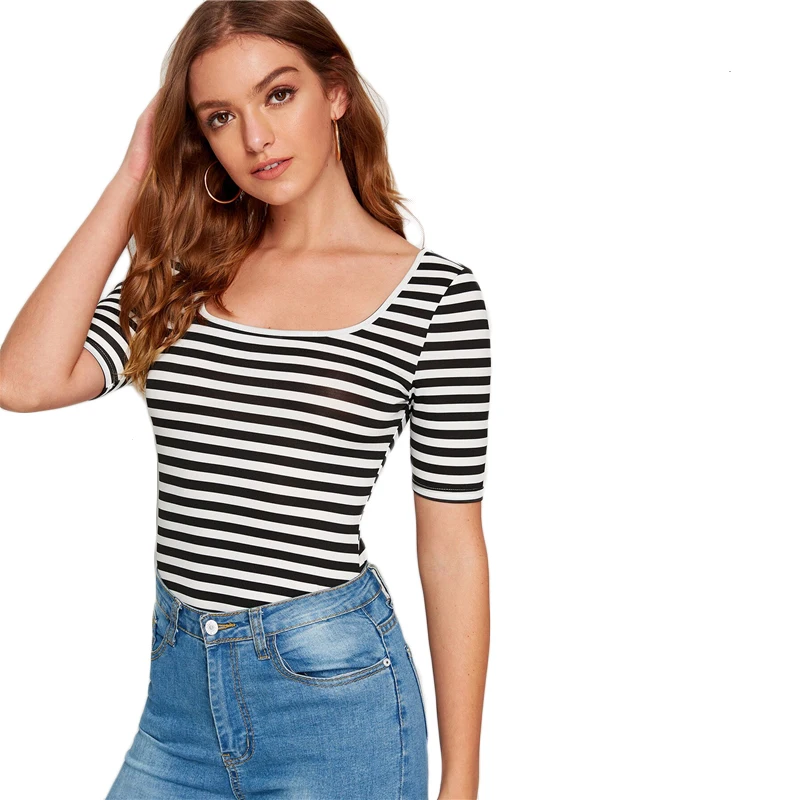 SHEIN черная и белая полосатая печать квадратная Шея тонкая облегающая футболка Basics футболка женские осенние повседневные футболки Топы с коротким рукавом