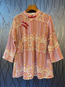 

2020 Spring New Women's Wild Retro Print Embroidered Top 0505