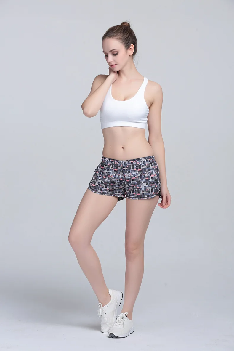 Корейская версия тонких спортивных шорт, женские летние домашние свободные шорты для отдыха, бега, фитнеса, женские клетчатые спортивные