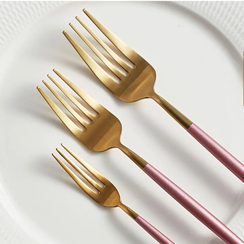 Pink Gold Dinnerware set (1)
