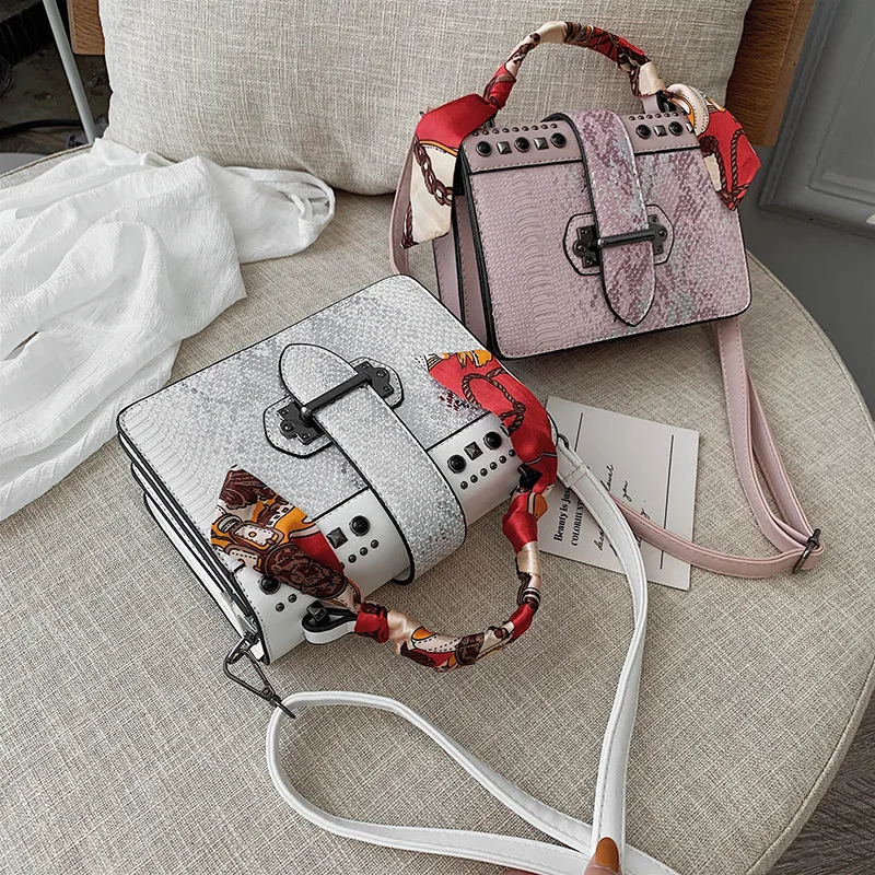 

2020 Summer New Style Bag Women's Shoulder Handbag Snakeskin Print Embossed Western Style Fashion Europe And America Fashion