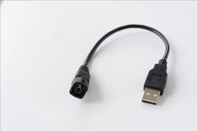 USB CABLE IN (1)