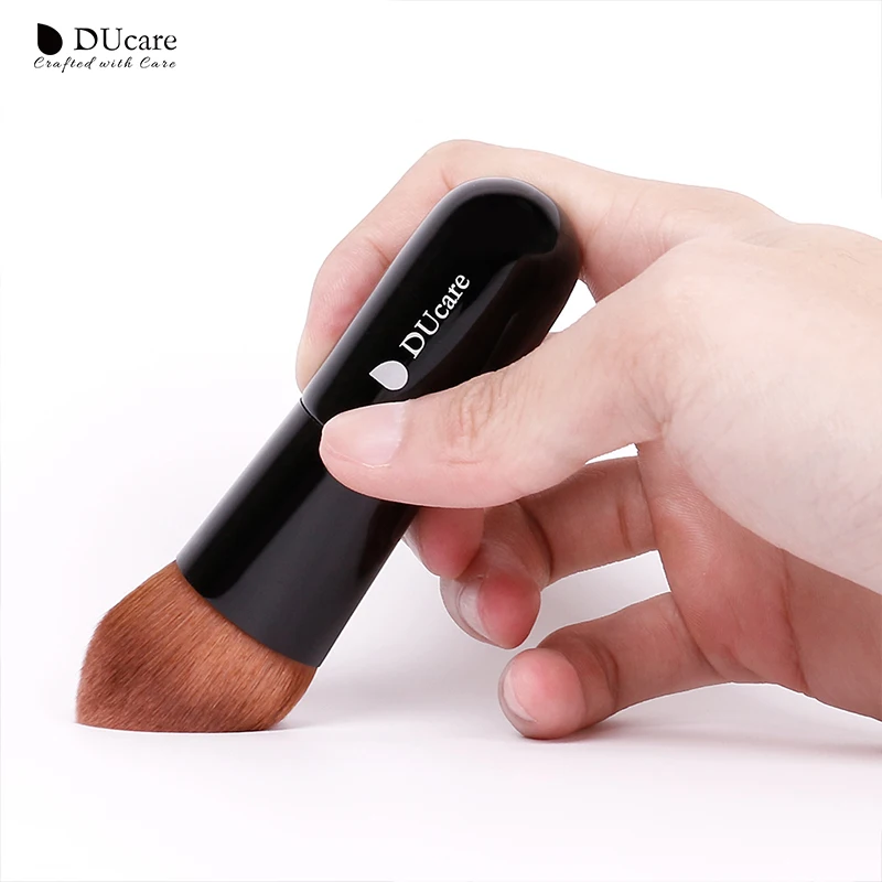 Ducare 1 개 전문 파운데이션 브러쉬 고품질 메이크업 브러쉬 갈색 합성 머리 상자 메이크업 브러쉬 필수 도구