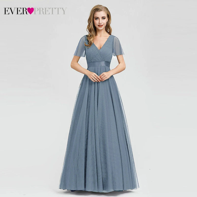 Vestido longo de baile com decote em