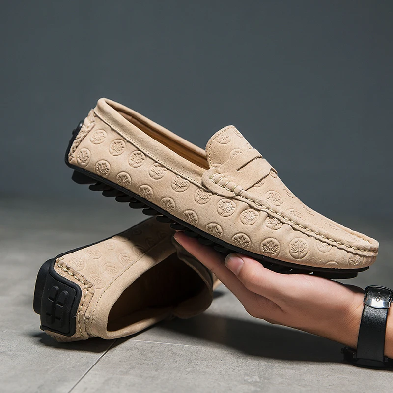 

Fashion Four season Men Outdoor Shoes Designer Breathable Casual Boat Shoes Men Loafers Ultralight Lazy comfortable Shoes