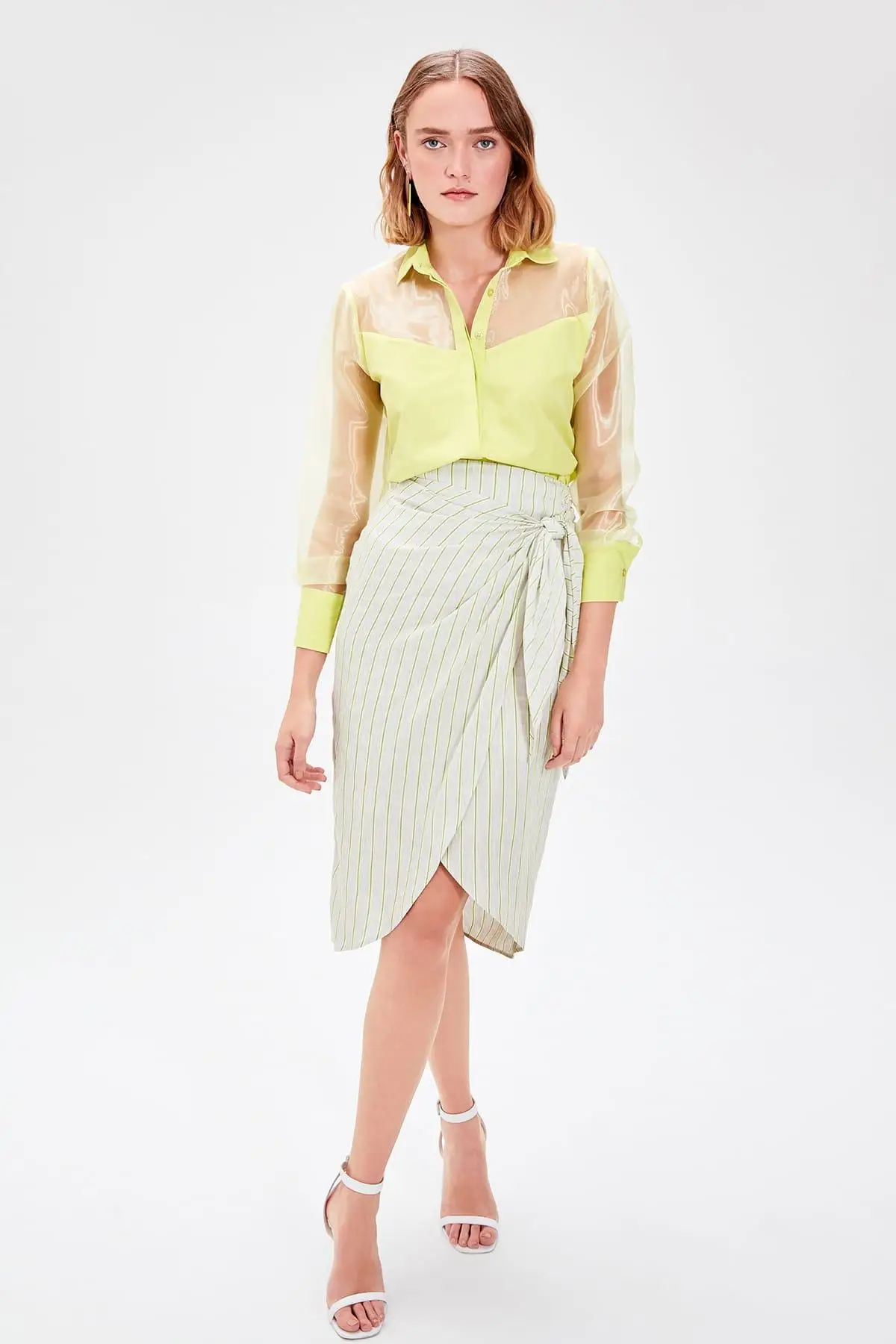 Trendyol зеленая рубашка из органзы TWOAW20GO0095