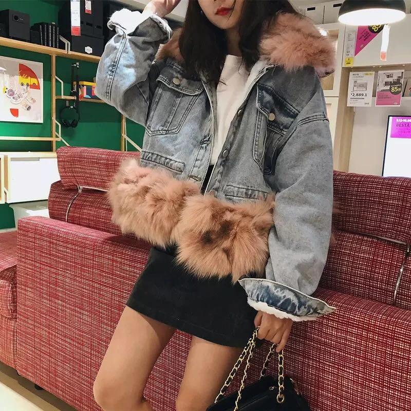 

Winter Natural Fox Fur Collar Denim Jacket Women Street Short Cotton Padded Denim Coat Lady Warm Thicken Locomotive Jacket ME050