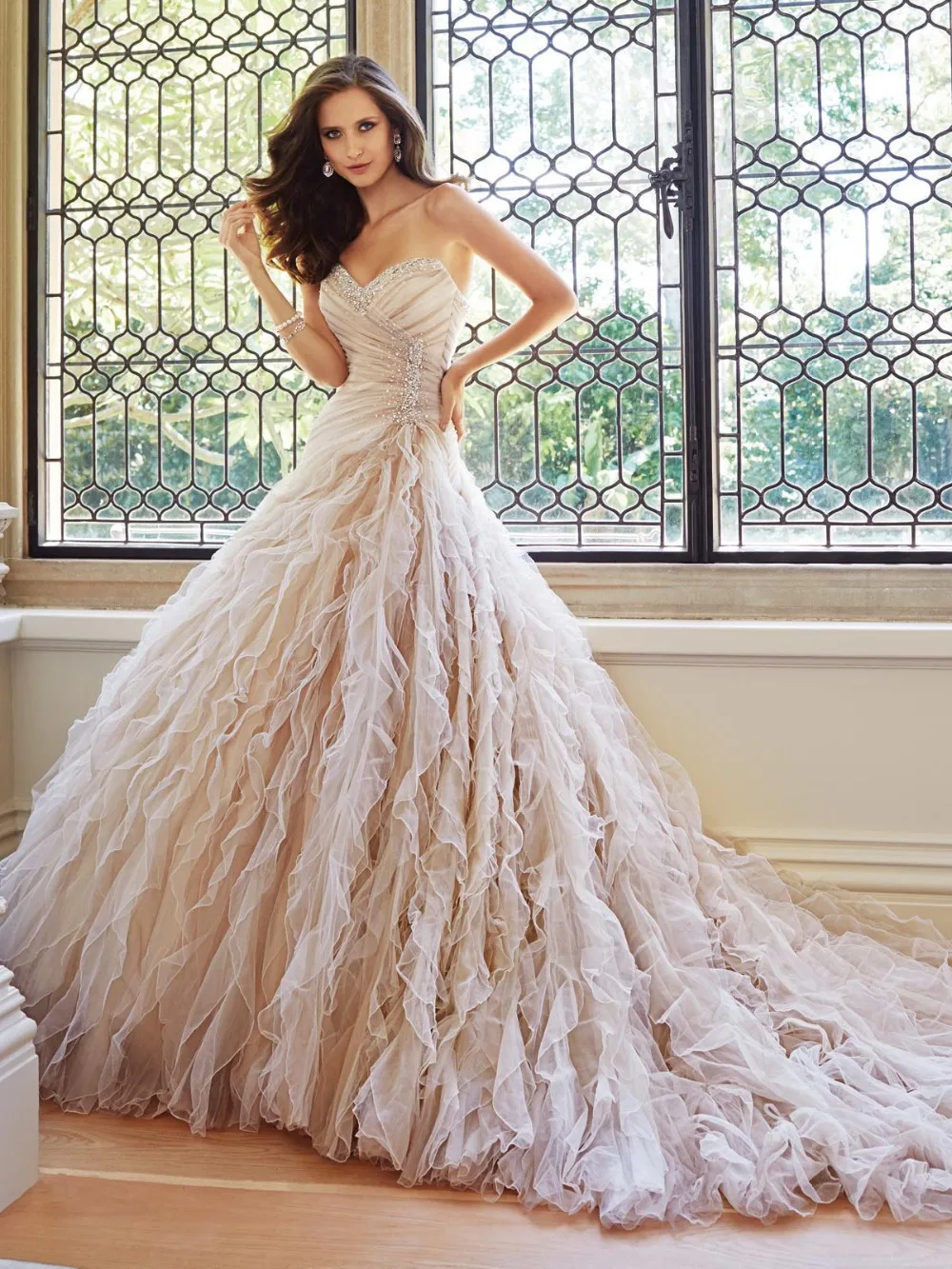 

Elegant Crystal Strapless Sweetheart and frothy Layers of Misty Tulle Chapel Length Train Ball Gown wedding Dresses 2016