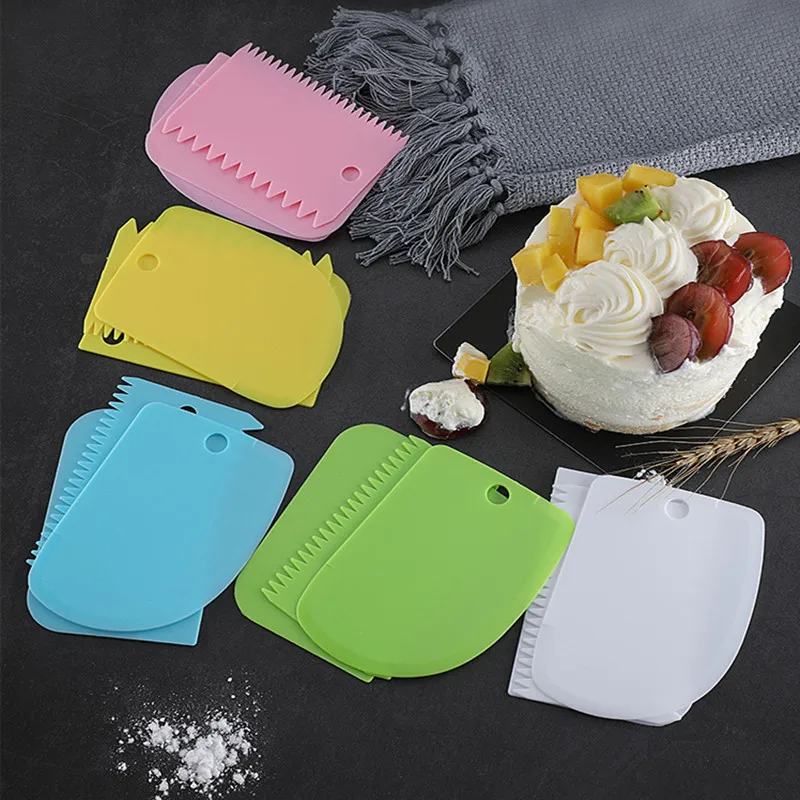 

3PCS/Set Cream Scraper Dough Cake Cutter Irregular Teeth Edge Multifunction Plastic Cake Squeegee Bakeware Kitchen Baking Tools