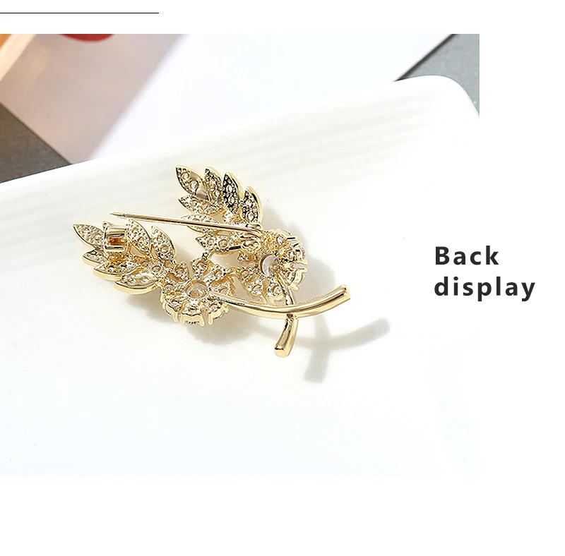 Vintage Leaves Brooches for Women Elegant Suit Dress Flower Brooch Pin Fashion Jewelry High Quality Party Accessories Gift