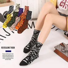 Осенне-зимние Модные леопардовые женские хлопковые носки Harajuku Носок в стиле ретро корейские милые повседневные забавные носки для девочек художественные носки