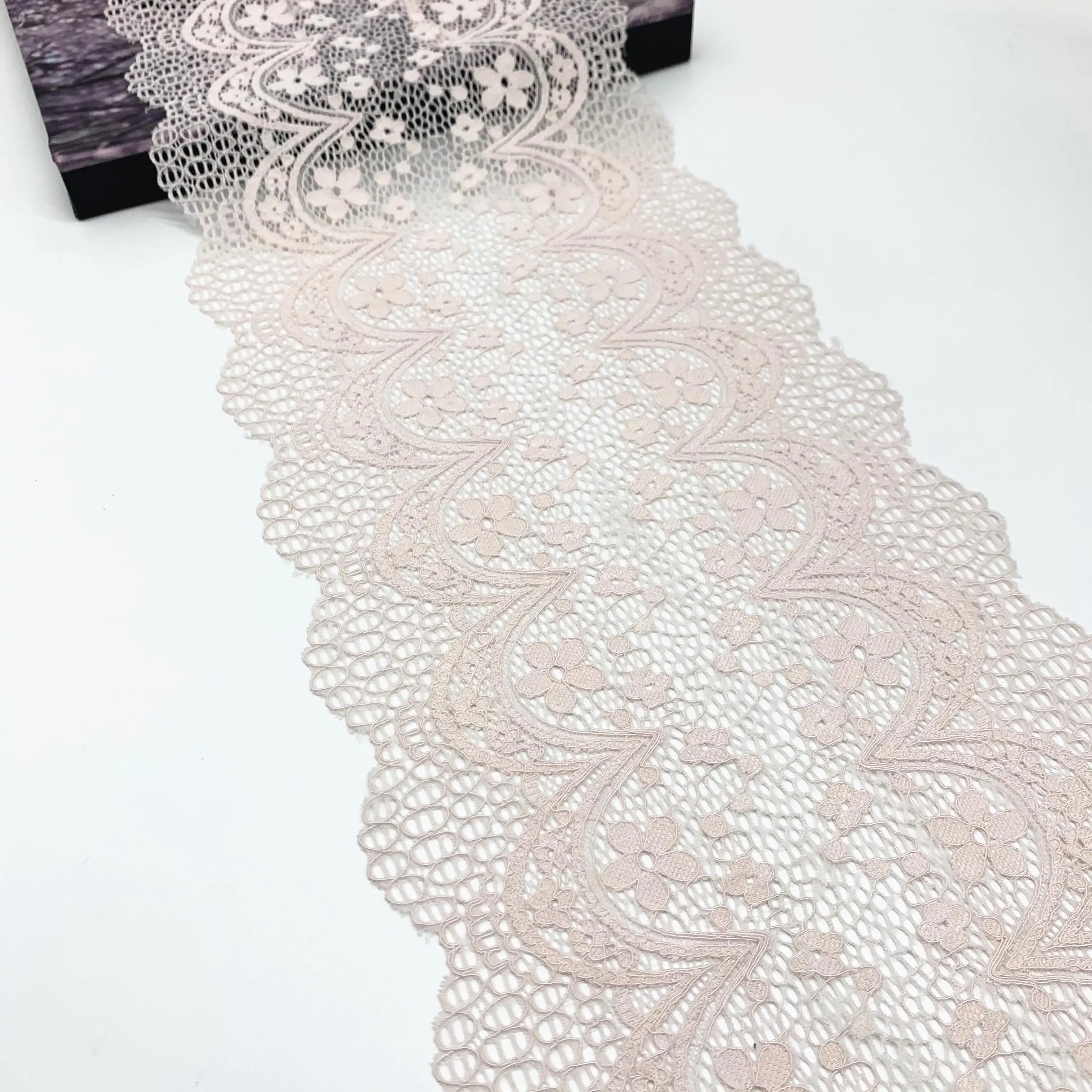 3M/lot Width 7 7/8 inch (20cm) Pale PinkStretch Lace Trimming 1