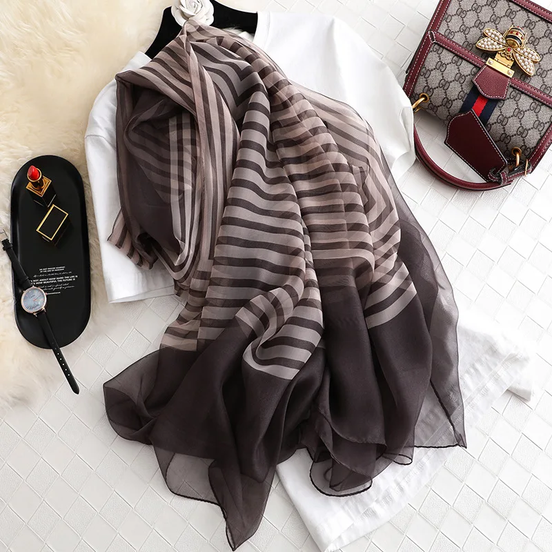 Летний шарф для женщин Модный Шелковый шарф с принтом дамские пашмины шали и обертывания дизайнерский бренд хиджабы платок женский - Цвет: 26