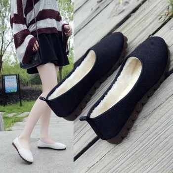 

Women's shoes 2020 new flat shoes shallow mouth round head old Beijing cloth shoes breathable soft bottom women's shoes