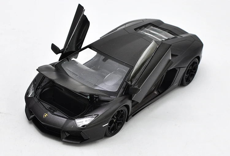 Welly 1/24 1:24 Lamborghini Aventador LP700-4 спортивный гоночный автомобиль Транспортное средство литье под давлением дисплей Модель игрушки на день рождения для детей мальчиков и девочек - Цвет: LP700-4 Black