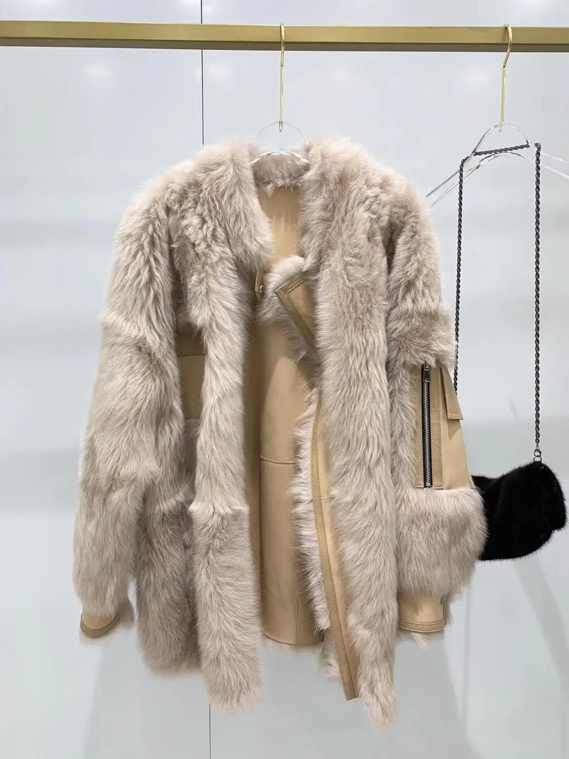 Настоящая овечья шерсть Меховые пальто Высокое качество Женское пальто с мехом на осень-зиму двухсторонняя Меховая куртка больших размеров - Цвет: Хаки