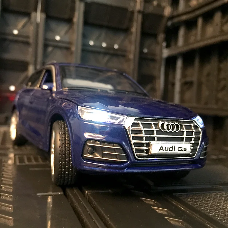 1/32 audi Q5 High simulation alloy vehicle model Metal toy car for Christmas gifts friend Collection decoration children kids | Игрушки и