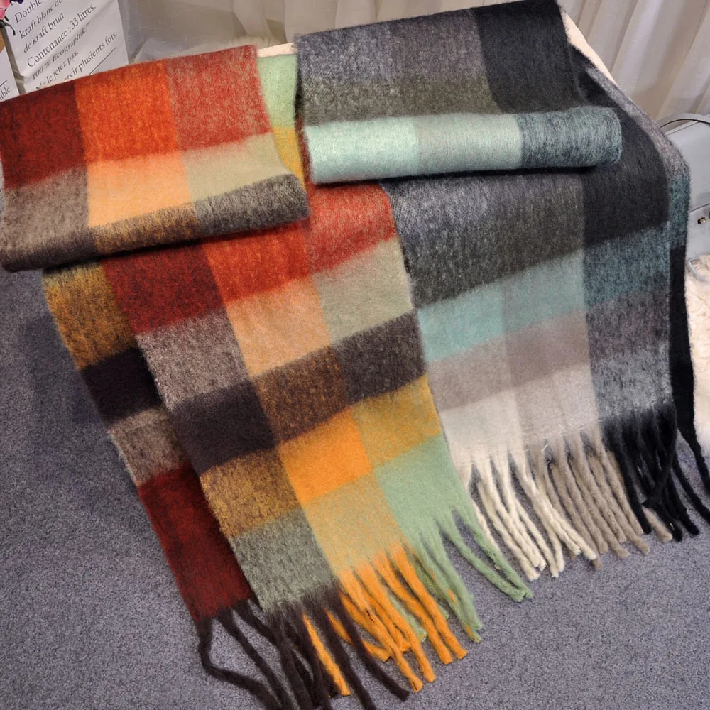 Cashmere Shawls in Autumn and Winter Fashion Colored