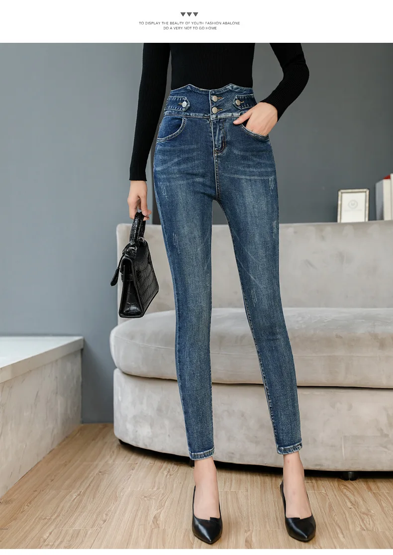 11671207714_1933828105