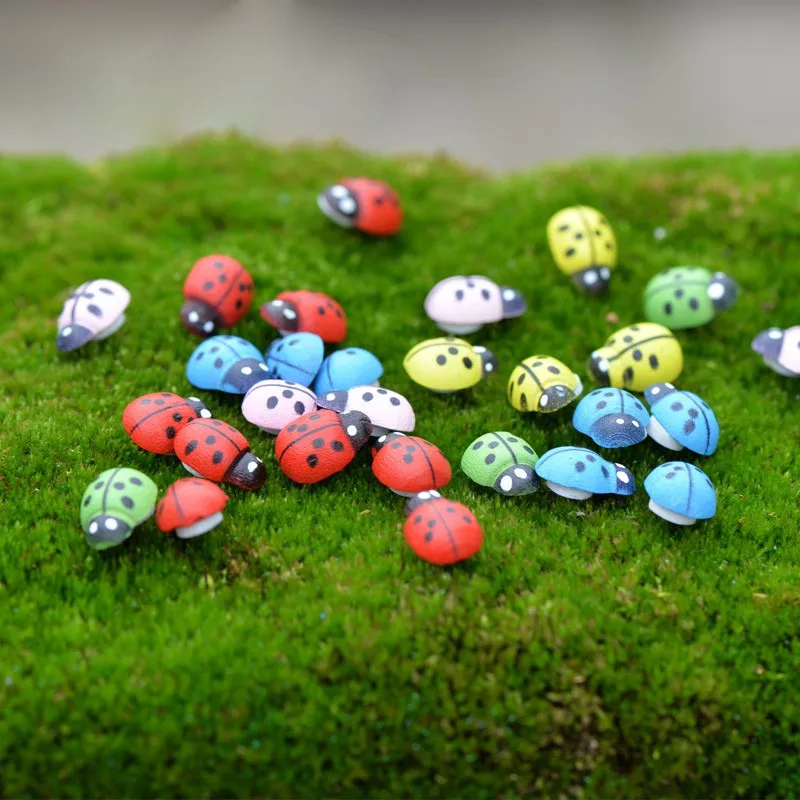 

100pcs/pack Mini Wooden Ladybug Sponge Self-adhesive Stickers Micro Landscape Decor Mini Fridge Magnets for Scrapbooking A