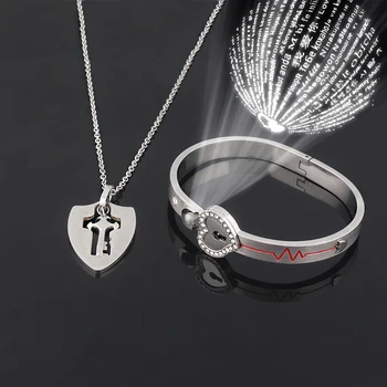 

Love Lock Key Couple Bracelet I Love You 100 Languages Projection Key Pendant Bracelet Woman Jewelry Accessories Girlfriend Gift