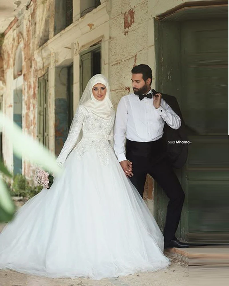 Vintage Arabisch Wedding Hijab Lange Mouwen Islamitische Toga Satijn Baljurk Wedding Lace Robe De Mariage Moeder van de Bruid jurken Vintage Arabisch Wedding Hijab Lange Mouwen Islamitische Toga Satijn Baljurk Wedding Lace Robe De Mariage Moeder van de Bruid jurken