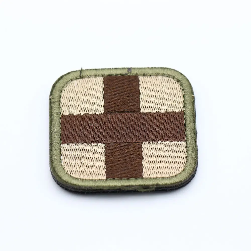 khaki 4 стиля 5*5 см красный Крест Медицинская вышивка патч 3D повязка Тактический реквизит ткань ручной работы патчи Швейные аксессуары - Цвет: khaki