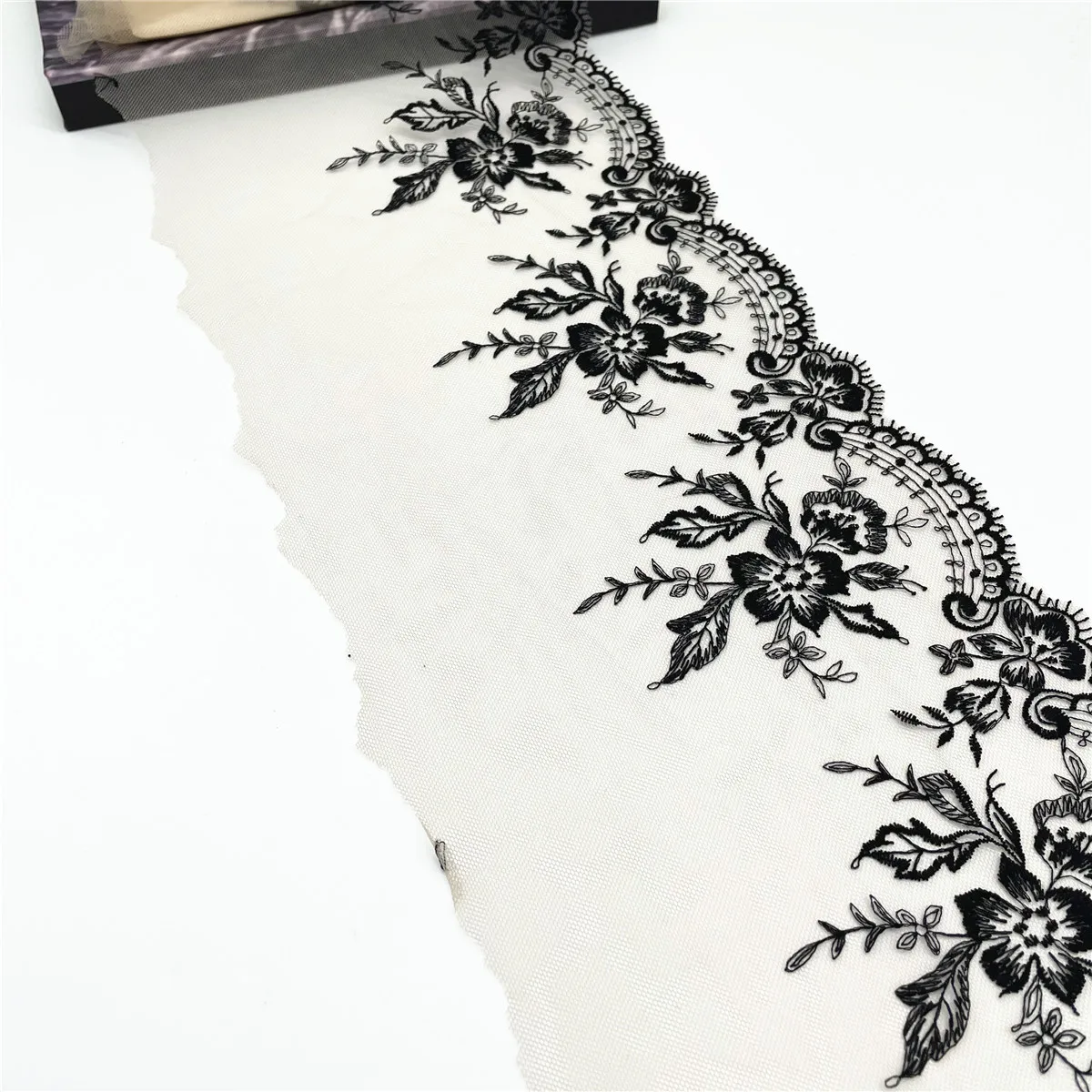 3y/lot Width 7 5/8 inch (19cm) Cream Black Embroidery Lace Trim For Skirt Hem Clothes Sewing Material DIY Apparel Dress Fabric 2