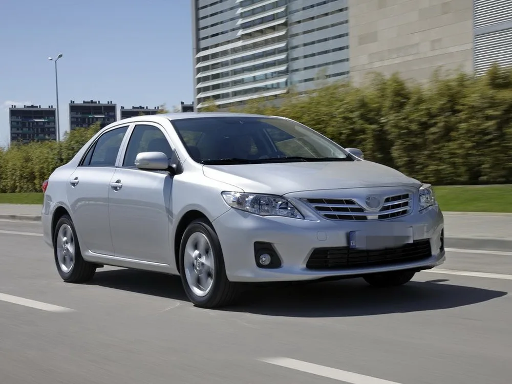 Toyota-Corolla-2010