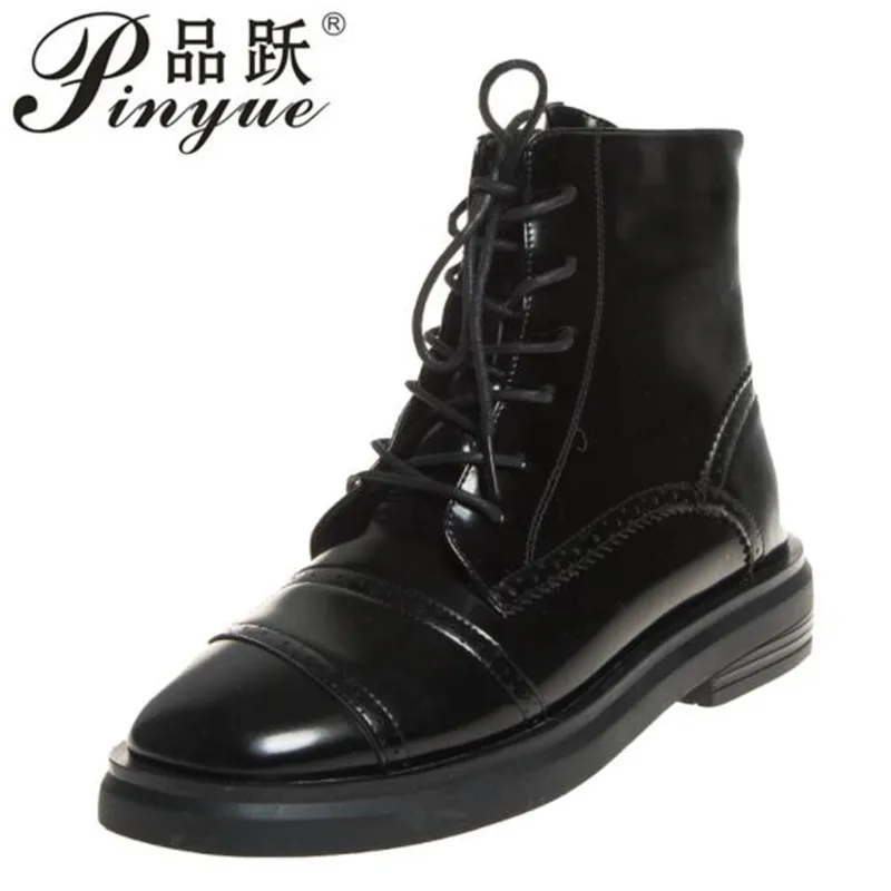 

British comfortable tie leather tip low heel Martin boot woman flat bottom short boot Vintage bright leather lace-up ankle boots