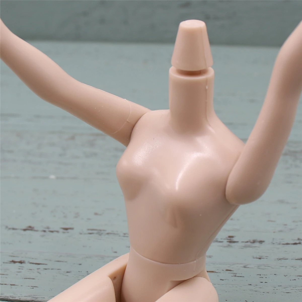 Neo Blythe Takara Bendable Doll Body 4