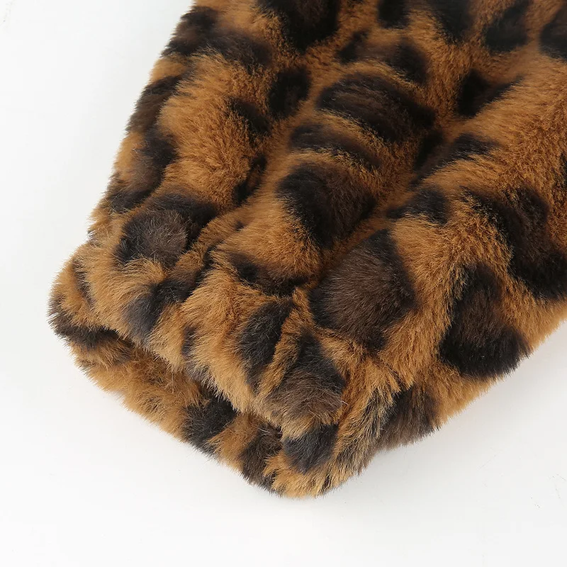 12470987656_1153423846