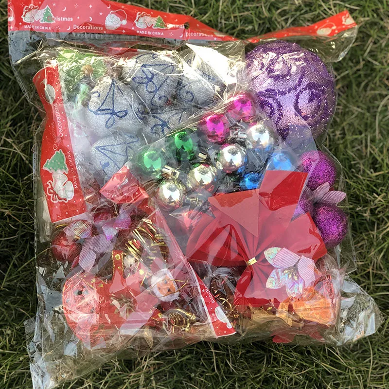 New Christmas pendant toy Christmas tree decoration blessing bag DIY combination Colored egg Pine ball Random Match holiday gift - Цвет: Random color bag