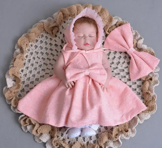 55 см высокое качество материал силиконовая девочка Reborn Baby Doll игрушка закрытые глаза Младенцы принцесса куклы Bebes Reborn Bonecas Brinquedos - Цвет: B