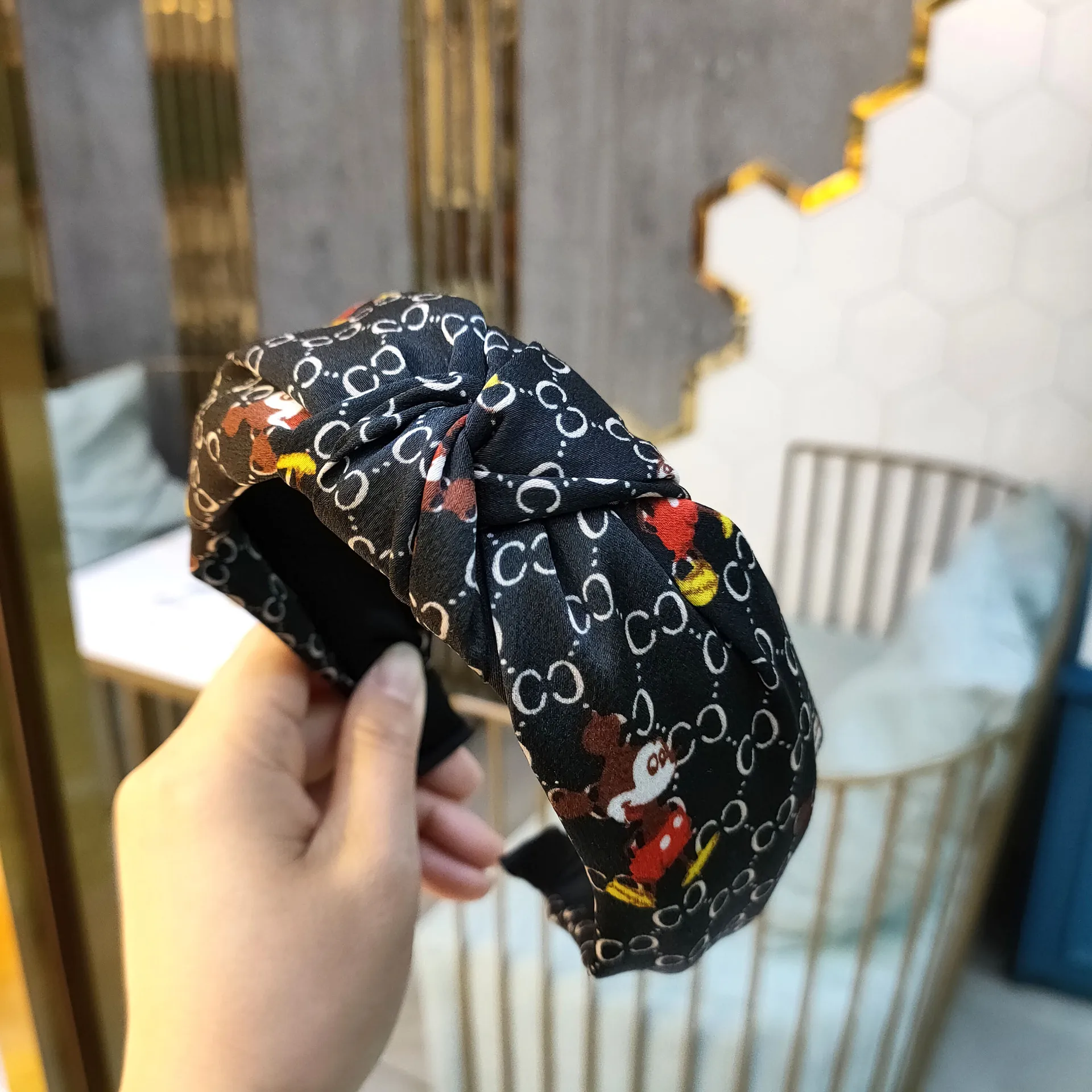 ladies headbands for short hair New Cartoon Mickey Knotted Print Headband Fashion Wide-brimmed Fabric Hairpin High-end Print Hair Accessories Female headband mini hair clips Hair Accessories