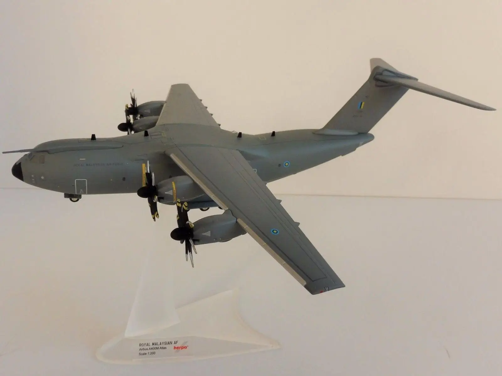 Herpa Royal Malaysian Air Force Airbus A400M Atlas 22 Squadron, 1st Division, Subang Air Force Base 1/200 diecast plane model