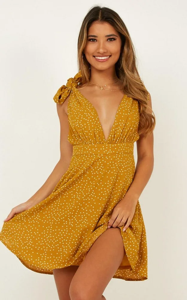 

Europe And America 2019 Amoi pin nv zhuang Front And Back V-neck Slimming Waist Hugging Polka Dot Printed Holiday Yellow Dress S