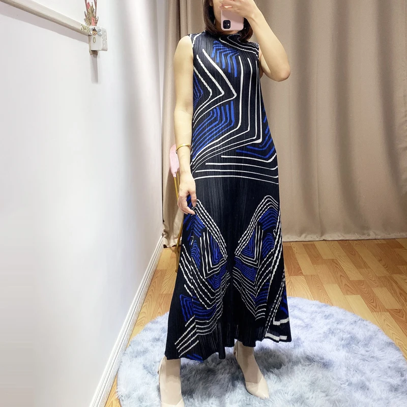 Горячая Распродажа Miyake модное платье трапециевидной формы в полоску без рукавов с высоким воротником