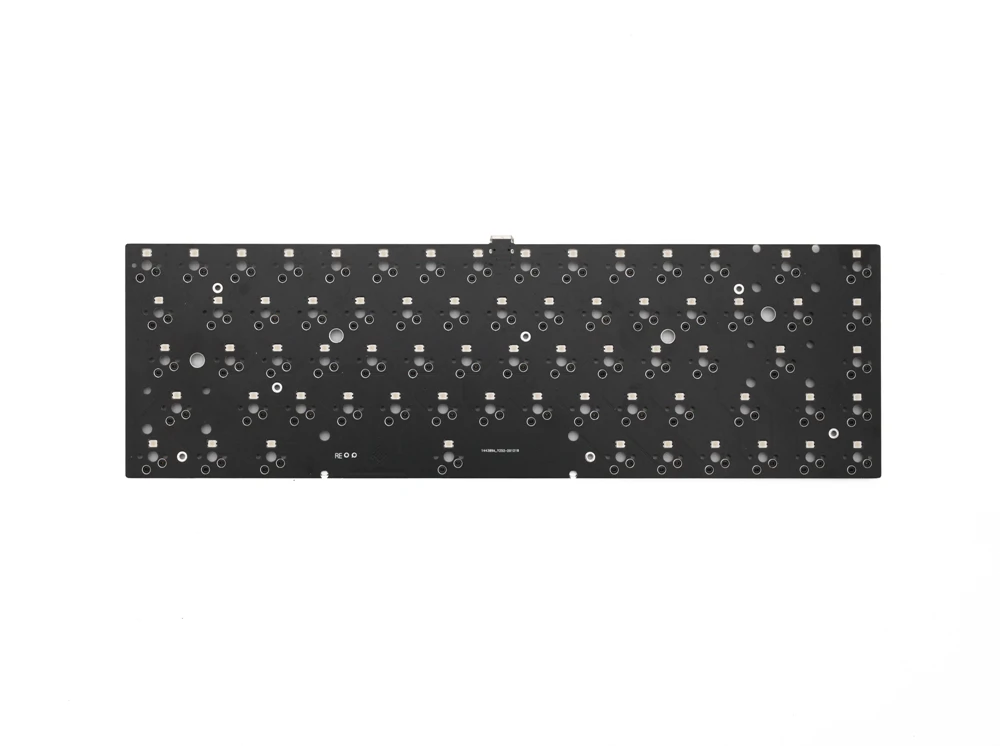 teclado mecânico pcb programado qmk através do