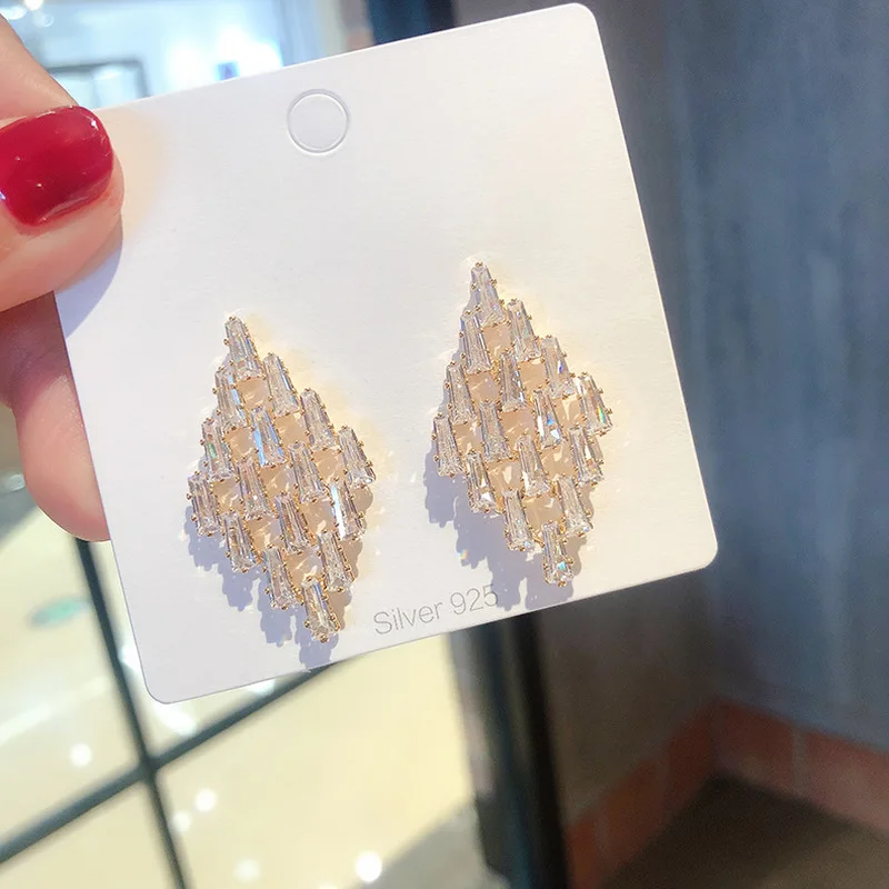 

Korea Style Girl Earrings Silver Needle Simple Geometric Crystal Exaggeration Stud Earrings for Women Fashion Jewlry Accessories