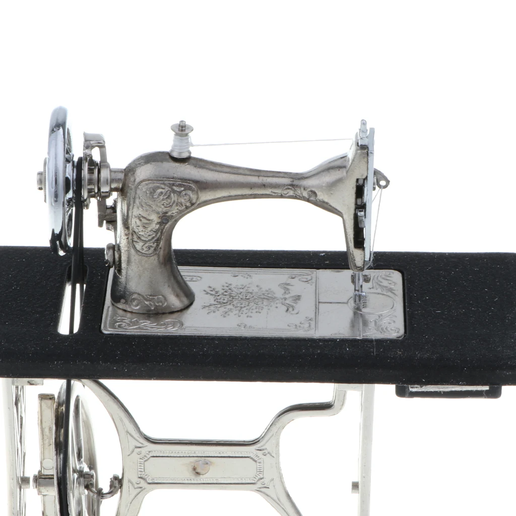 1:10 Scale Miniature Alloy Diecast Sewing Machine Model Toy Gifts Desk Craft Collectibles