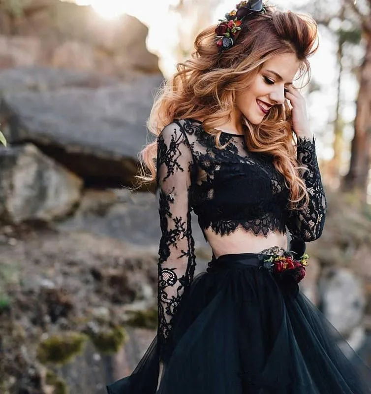 lace-wedding-dress-2019-long-sleeve-bridal-dresses-gothic-black-two-pieces-wedding-dresses-tiered-lace-top-punk-bridal-wedding-gown (2)_副本