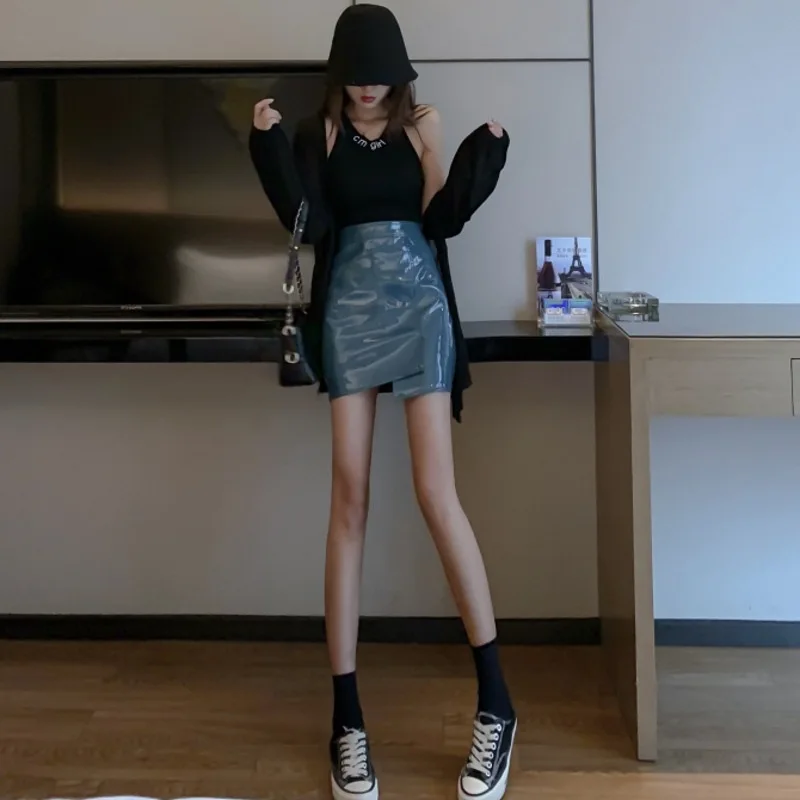 

Summer 2019 New Style Hong Kong Style Cool Irregular Patent Leather PU Solid Color Skirt A- Line Half-length Short Skirt Women's