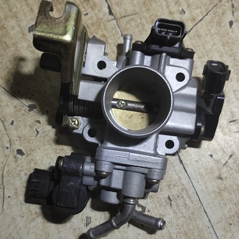 海外ブランド スズキ (13400)ボディアッシ,スロットル 純正