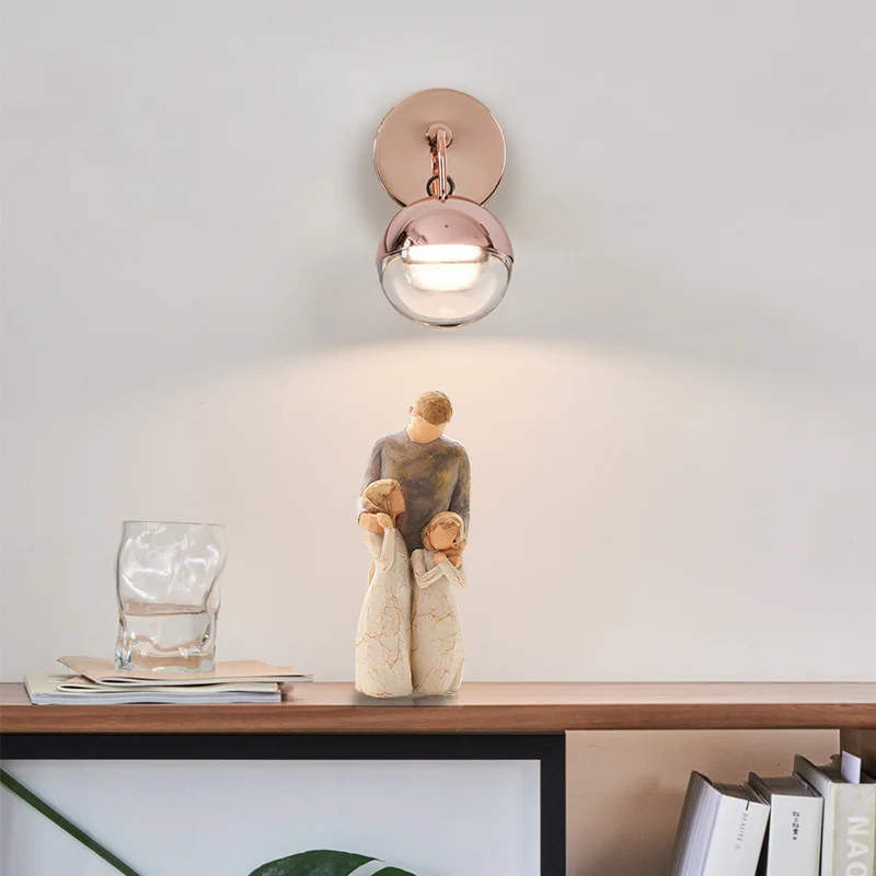 

Nordic-style resin a family of three people put up simple modern family put up bedroom room nightstand decoration ornaments