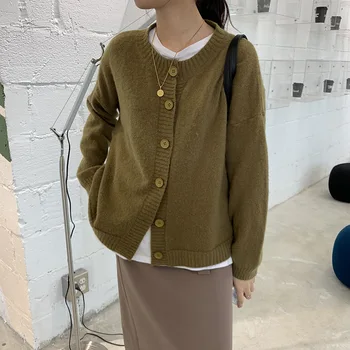 

Basic single row buckle round collar knitted sweater women wear cardigan in winter Korean version 2 knit sweater women
